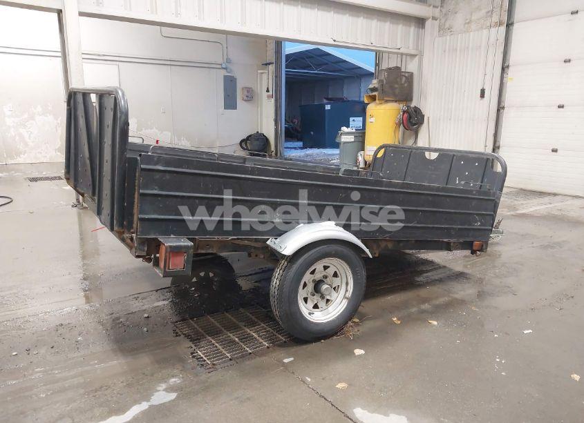 Photo 4 of 2006 Blake Utility TRAILER (VIN 2SWUW11A76S045137)