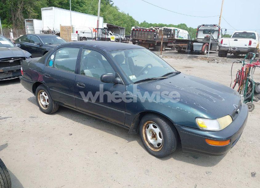 1996 Toyota Corolla (VIN 2T1BA02E1TC142768) main photo
