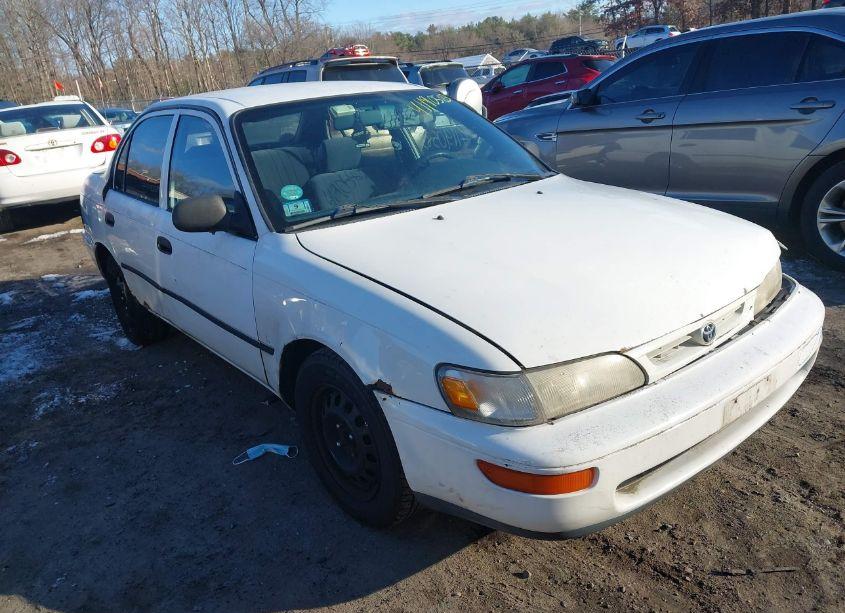 1997 Toyota Corolla STD (VIN 2T1BA02E6VC161867) main photo