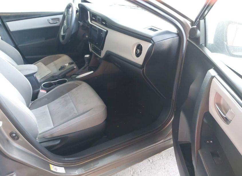 Photo 5 of 2017 Toyota Corolla (VIN 2T1BPRHE6HC775980)