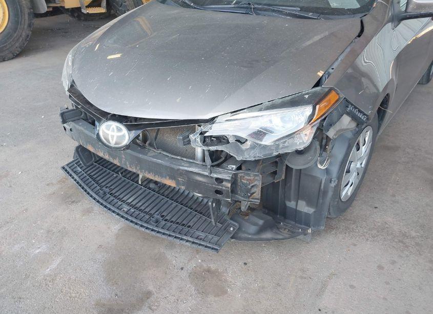 Photo 6 of 2017 Toyota Corolla (VIN 2T1BPRHE6HC775980)