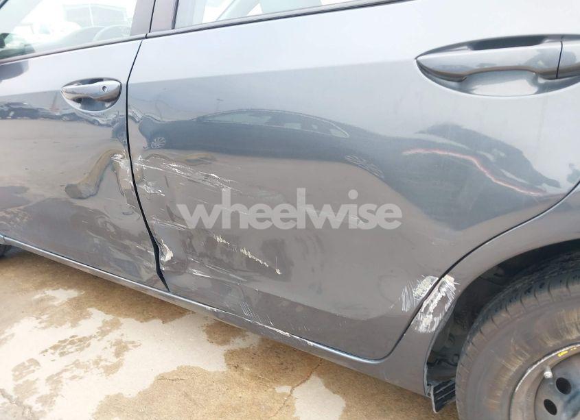 Photo 6 of 2015 Toyota Corolla LE ECO (VIN 2T1BPRHE8FC267569)