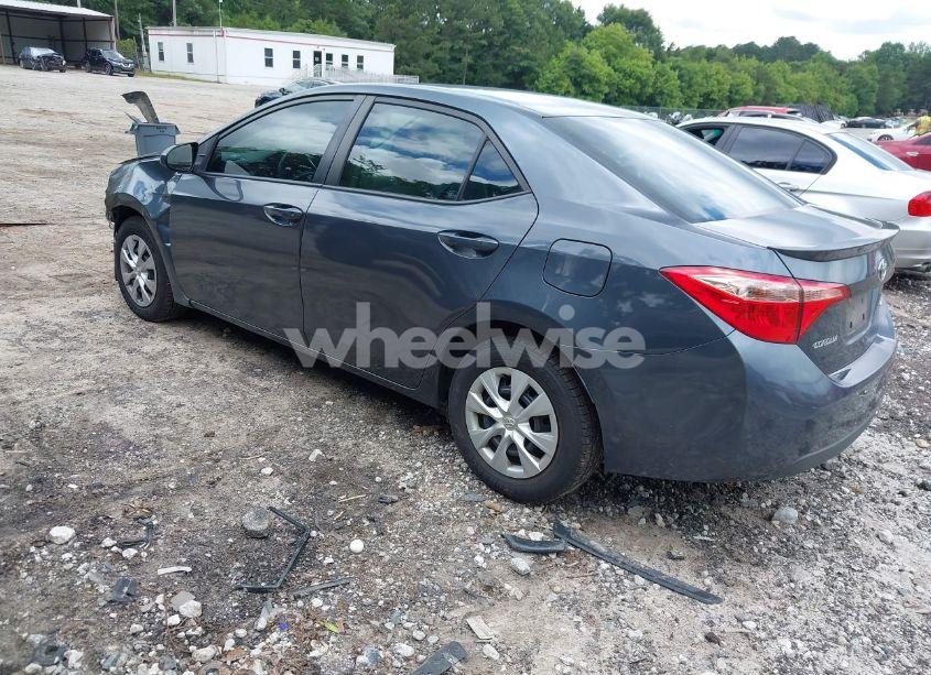 Photo 3 of 2018 Toyota Corolla LE ECO (VIN 2T1BPRHE9JC033644)
