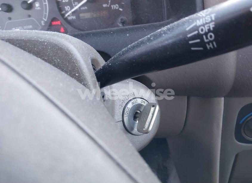 Photo 11 of 2001 Toyota Corolla CE (VIN 2T1BR12E01C427327)