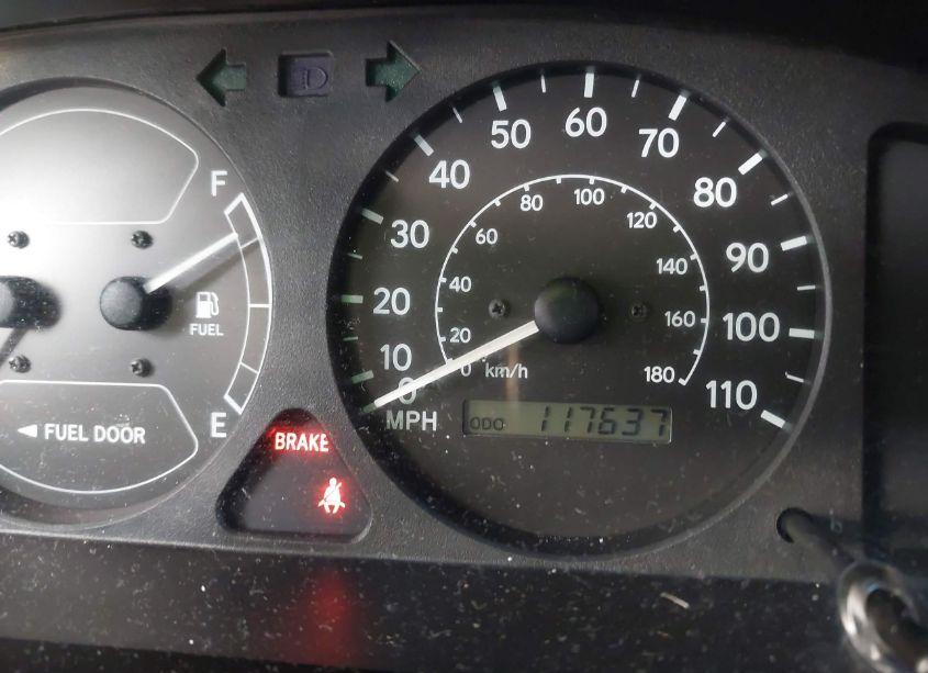 Photo 15 of 2001 Toyota Corolla CE (VIN 2T1BR12E01C483347)