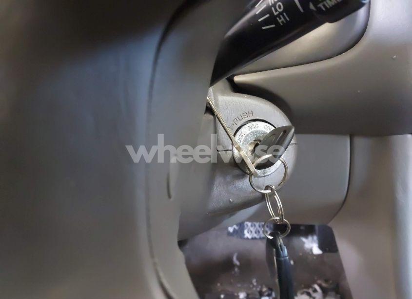 Photo 11 of 2001 Toyota Corolla LE (VIN 2T1BR12E11C498942)