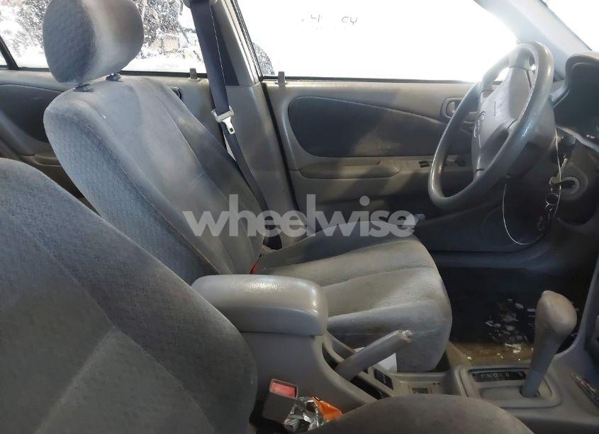 Photo 5 of 2001 Toyota Corolla LE (VIN 2T1BR12E11C498942)