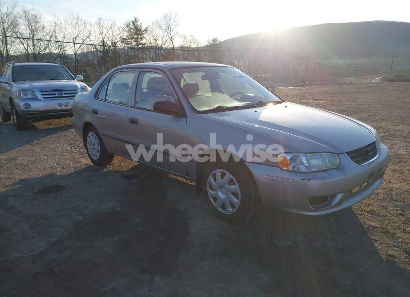 2002 Toyota Corolla CE (VIN 2T1BR12E12C519113) main photo