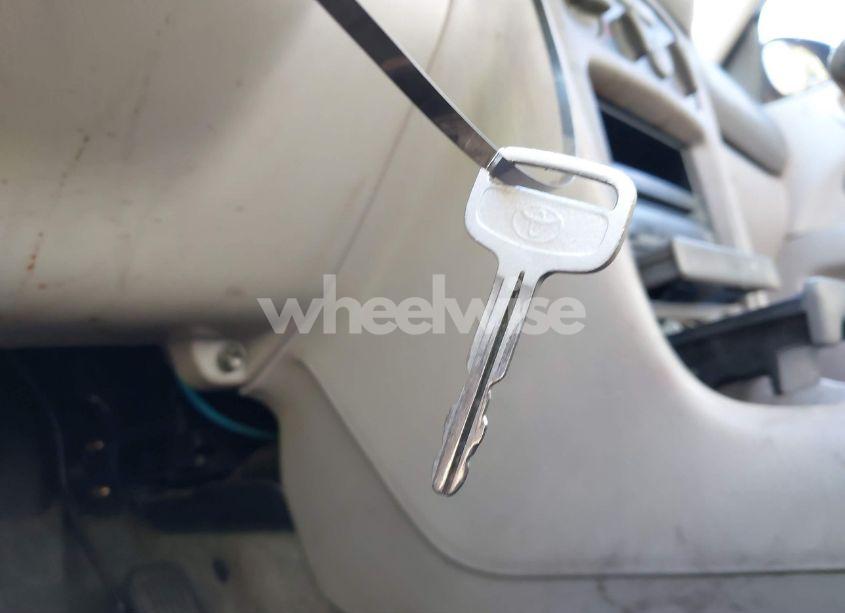 Photo 11 of 2002 Toyota Corolla LE (VIN 2T1BR12E12C578467)