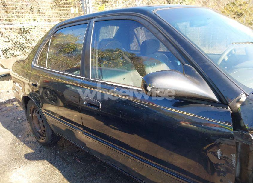 Photo 13 of 2002 Toyota Corolla LE (VIN 2T1BR12E12C578467)