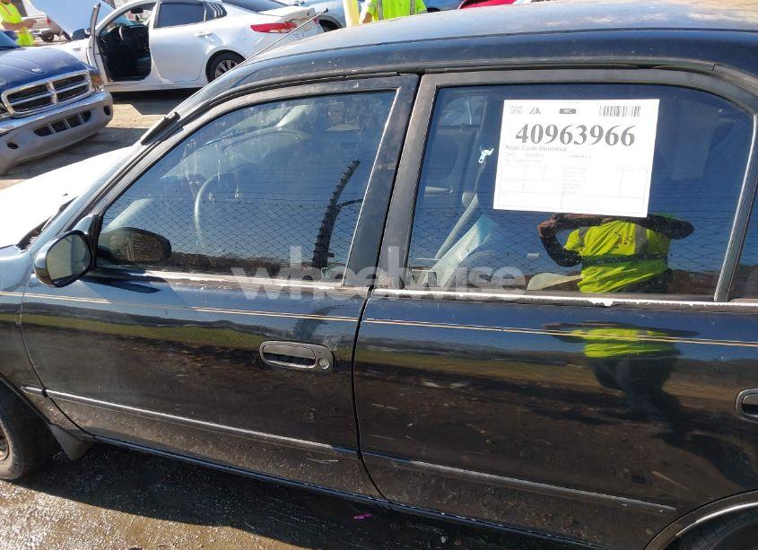 Photo 14 of 2002 Toyota Corolla LE (VIN 2T1BR12E12C578467)