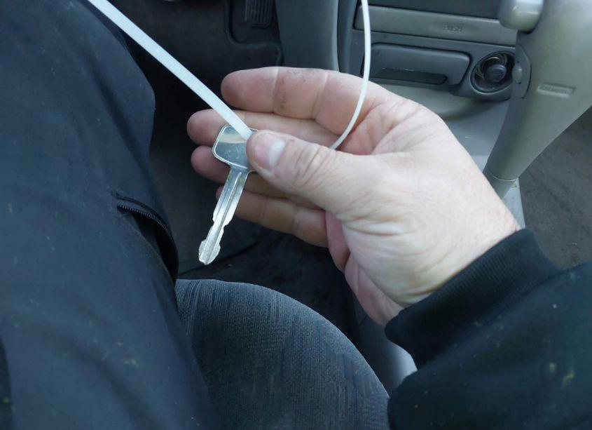 Photo 11 of 2000 Toyota Corolla LE (VIN 2T1BR12E1YC267257)