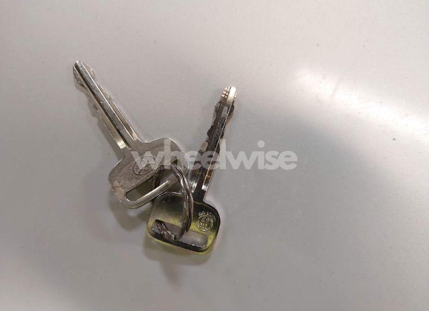 Photo 11 of 2001 Toyota Corolla LE (VIN 2T1BR12E21C413350)