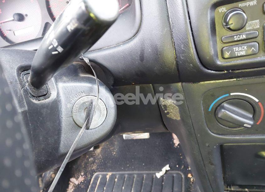 Photo 11 of 2001 Toyota Corolla S (VIN 2T1BR12E21C440905)