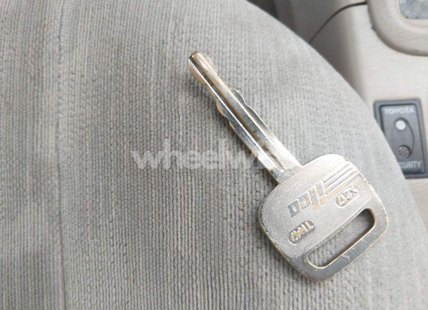 Photo 11 of 2000 Toyota Corolla LE (VIN 2T1BR12E2YC309516)