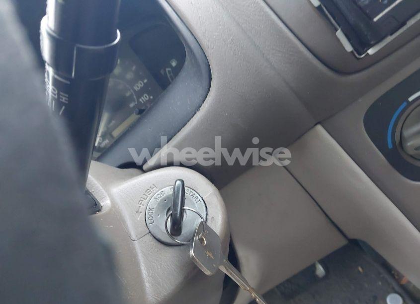 Photo 11 of 2001 Toyota Corolla LE (VIN 2T1BR12E31C441089)