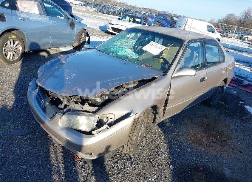 Photo 2 of 2001 Toyota Corolla LE (VIN 2T1BR12E41C420655)