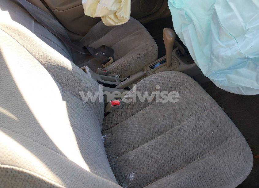 Photo 5 of 2001 Toyota Corolla LE (VIN 2T1BR12E41C420655)