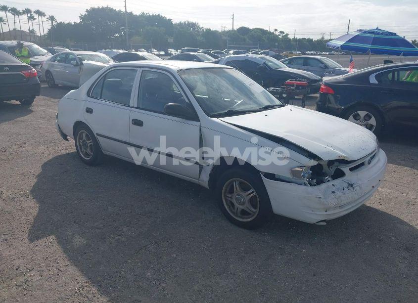 1998 Toyota Corolla CE (VIN 2T1BR12E5WC010440) main photo
