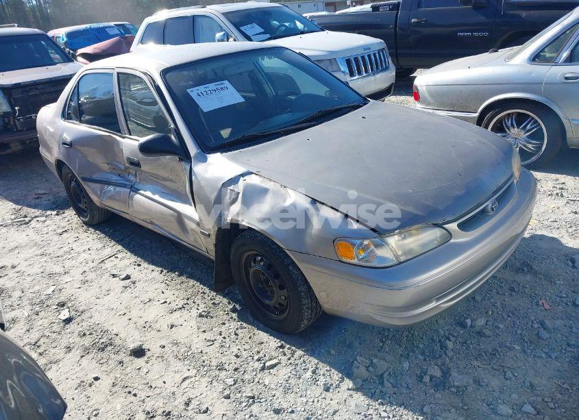 1998 Toyota Corolla CE (VIN 2T1BR12E5WC033698) main photo