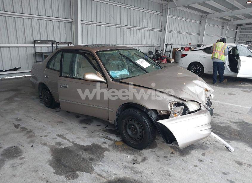 1999 Toyota Corolla LE (VIN 2T1BR12E5XC144348) main photo