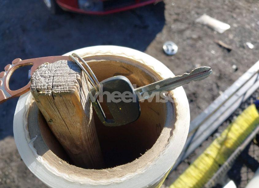 Photo 11 of 2000 Toyota Corolla CE (VIN 2T1BR12E5YC368981)