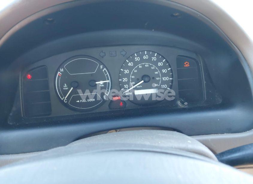 Photo 7 of 2002 Toyota Corolla CE (VIN 2T1BR12E62C541981)