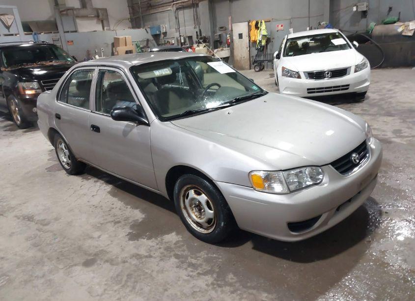 2002 Toyota Corolla CE (VIN 2T1BR12E62C567609) main photo