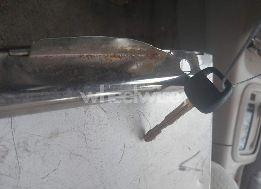 Photo 11 of 2000 Toyota Corolla CE (VIN 2T1BR12E6YC318364)