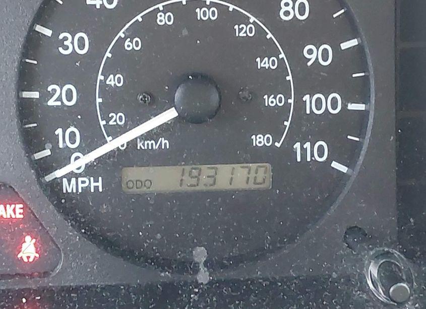 Photo 12 of 2002 Toyota Corolla CE (VIN 2T1BR12E72C547157)