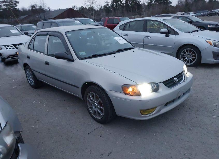 2002 Toyota Corolla CE (VIN 2T1BR12E92C528111) main photo