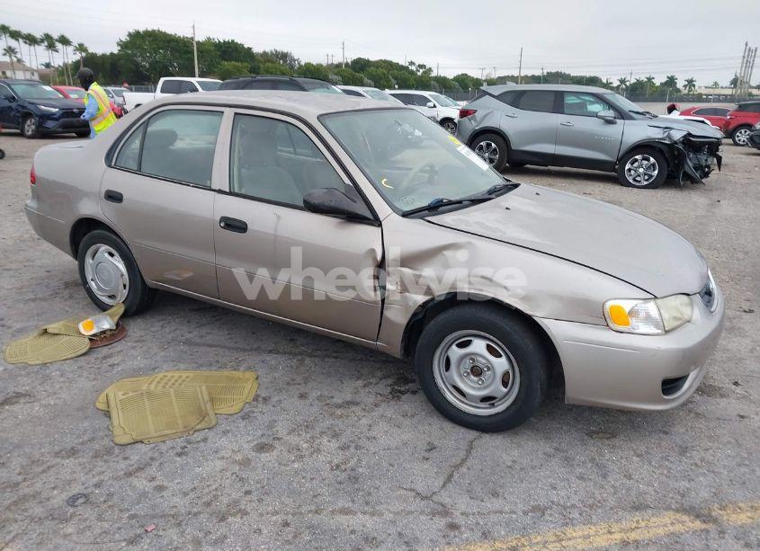 2002 Toyota Corolla CE (VIN 2T1BR12E92C535351) main photo
