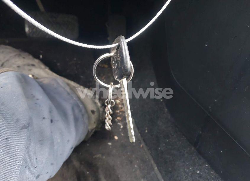 Photo 11 of 2001 Toyota Corolla S (VIN 2T1BR12EX1C468886)