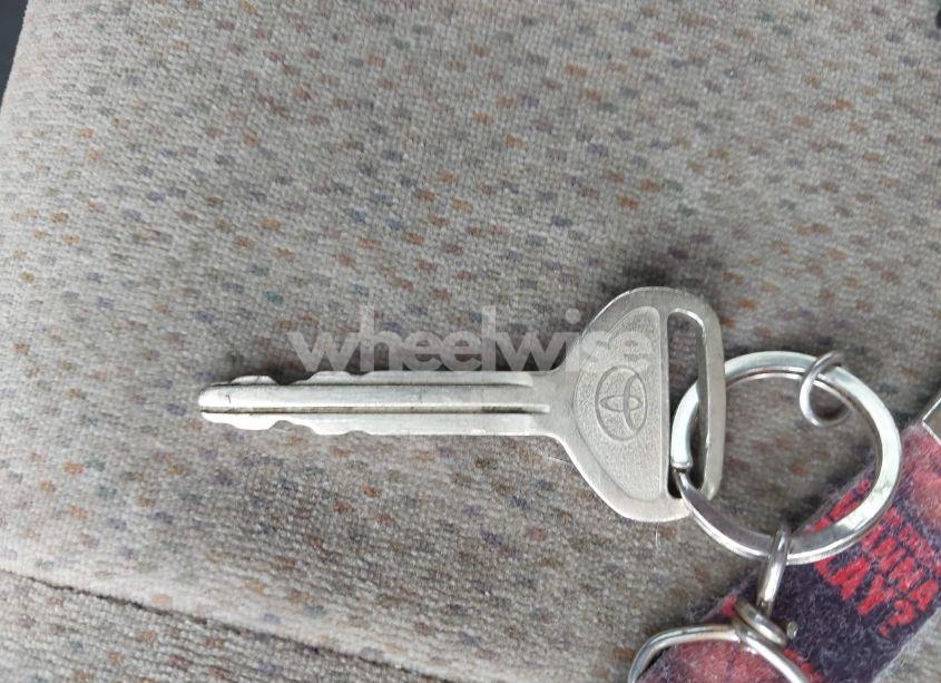 Photo 11 of 2001 Toyota Corolla LE (VIN 2T1BR12EX1C470444)