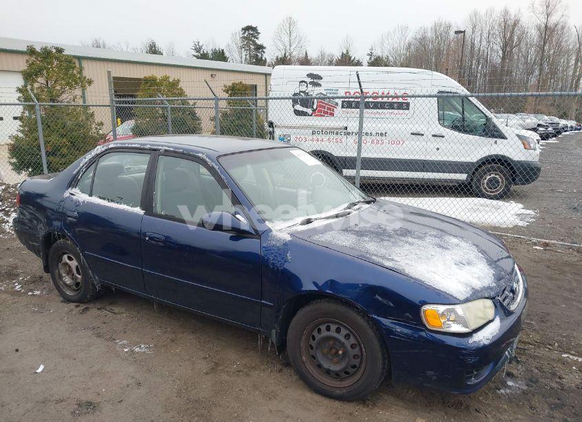 2002 Toyota Corolla LE (VIN 2T1BR12EX2C526836) main photo