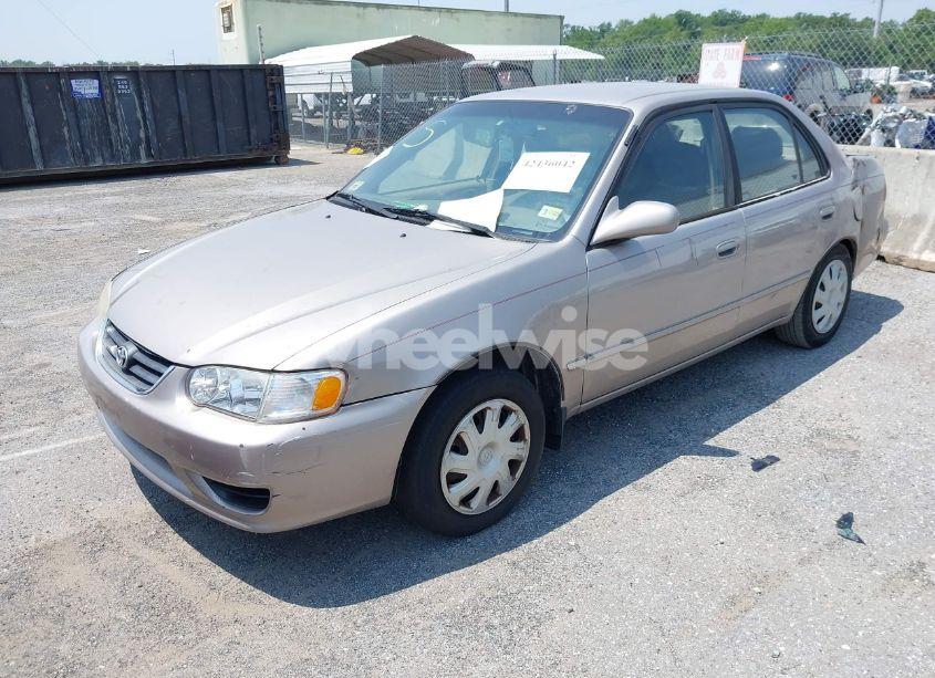 Photo 2 of 2002 Toyota Corolla LE (VIN 2T1BR12EX2C577933)