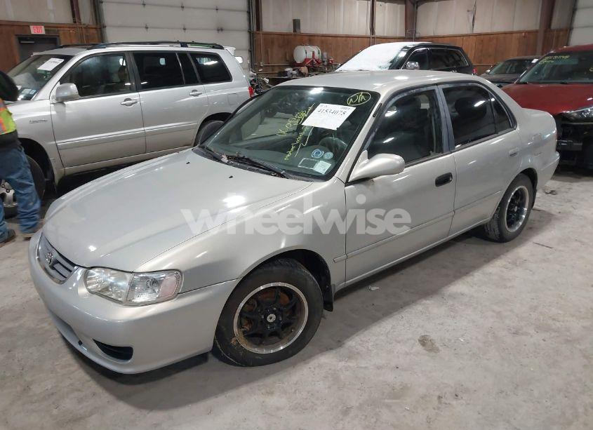 Photo 2 of 2002 Toyota Corolla LE (VIN 2T1BR12EX2C582131)