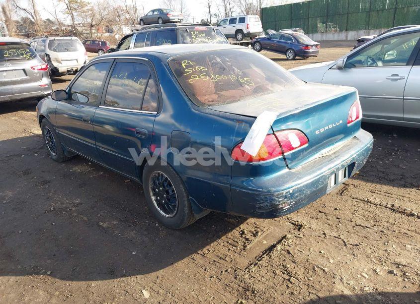 Photo 3 of 1998 Toyota Corolla LE (VIN 2T1BR18E2WC054743)