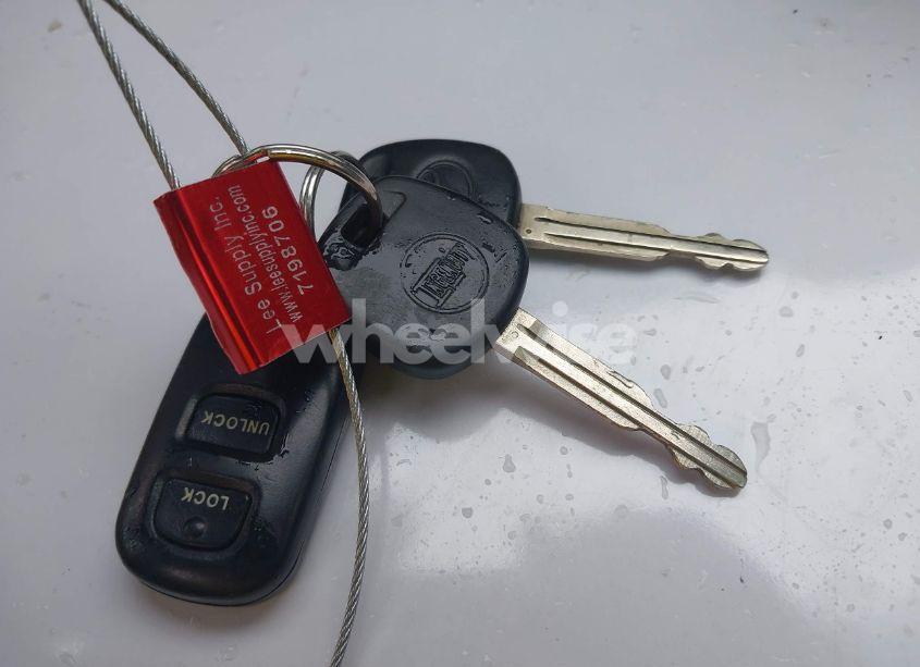 Photo 11 of 2005 Toyota Corolla CE/LE/S (VIN 2T1BR30E05C445508)