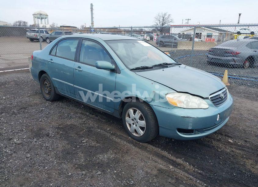 2005 Toyota Corolla LE (VIN 2T1BR30E15C365991) main photo
