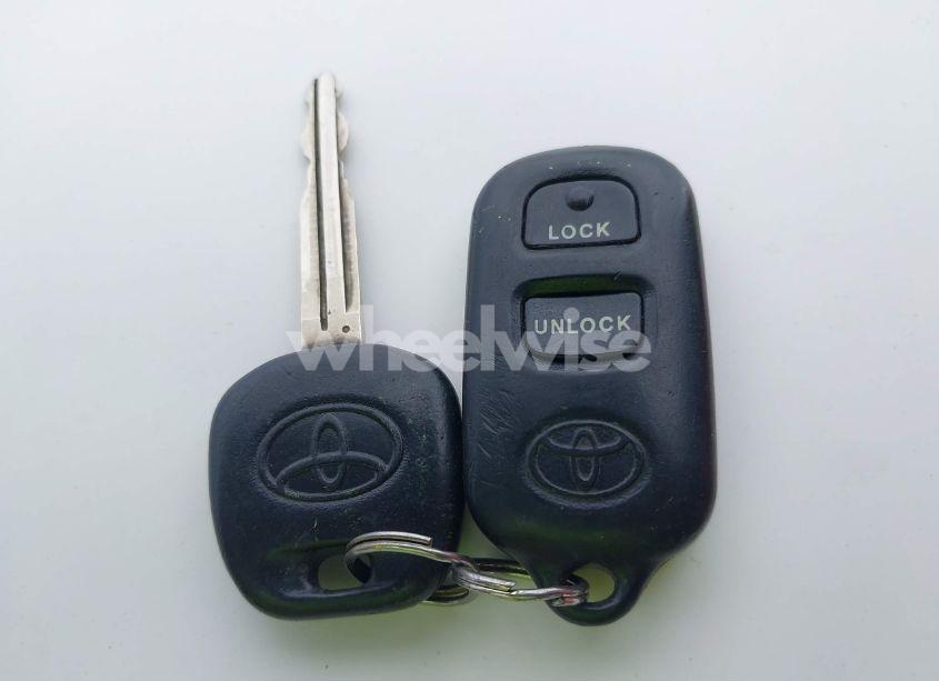 Photo 11 of 2005 Toyota Corolla LE (VIN 2T1BR30E15C365991)