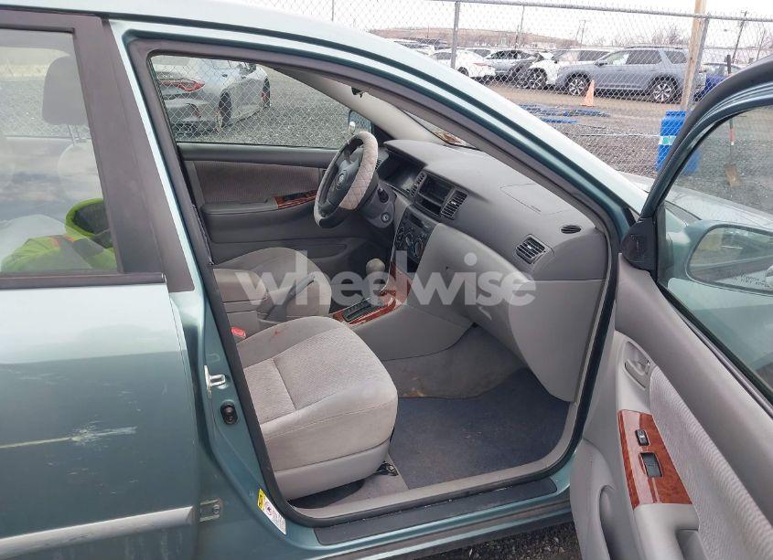 Photo 5 of 2005 Toyota Corolla LE (VIN 2T1BR30E15C365991)