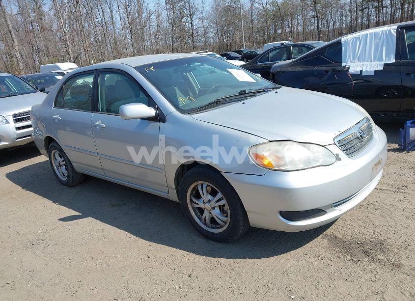 2005 Toyota Corolla LE (VIN 2T1BR30E15C436218) main photo