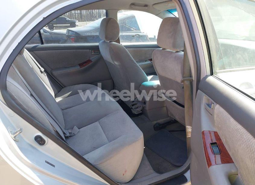 Photo 8 of 2005 Toyota Corolla LE (VIN 2T1BR30E15C436218)