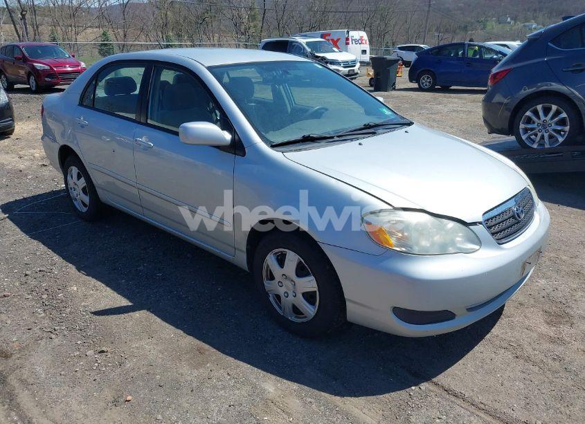 2005 Toyota Corolla LE (VIN 2T1BR30E15C507126) main photo