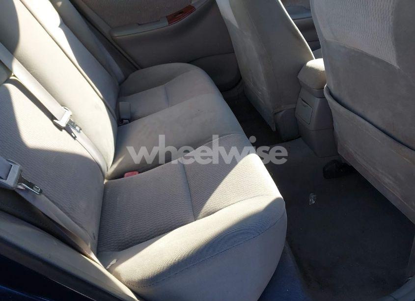 Photo 8 of 2005 Toyota Corolla LE (VIN 2T1BR30E25C393993)