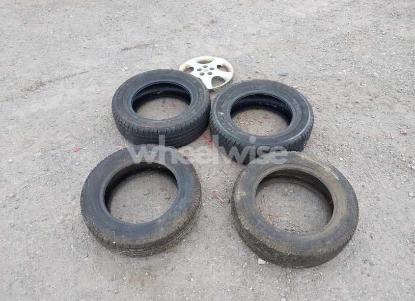 Photo 12 of 2005 Toyota Corolla CE (VIN 2T1BR30E35C361683)