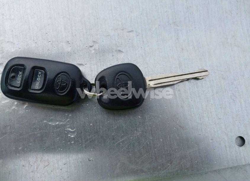 Photo 11 of 2006 Toyota Corolla LE (VIN 2T1BR30E36C620528)