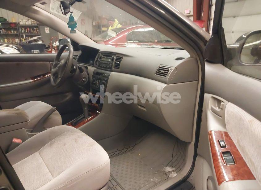 Photo 5 of 2005 Toyota Corolla LE (VIN 2T1BR30E55C329821)