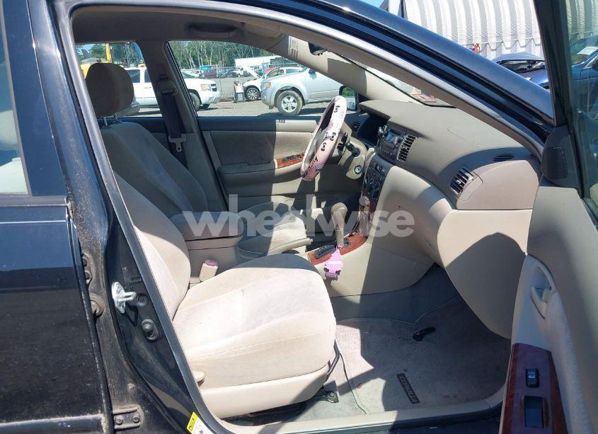 Photo 5 of 2005 Toyota Corolla LE (VIN 2T1BR30E55C424105)